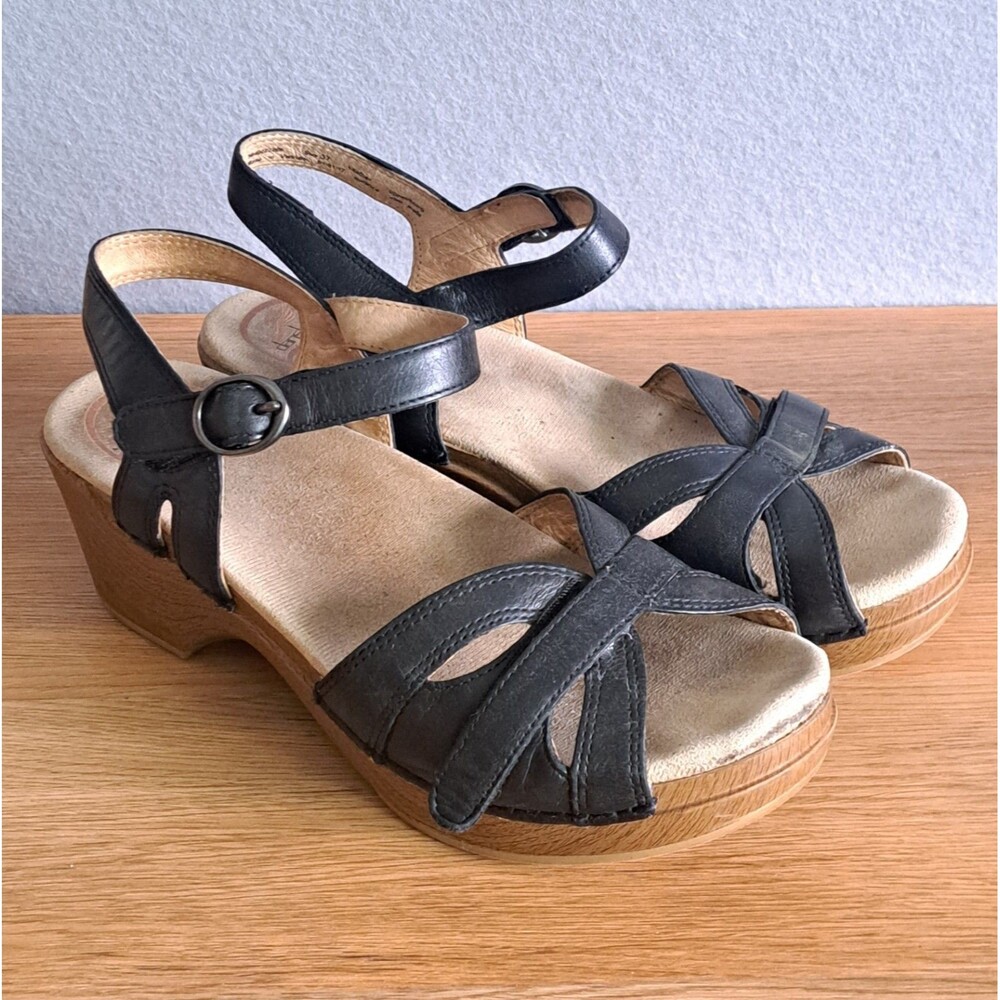 Dansko Season Women’s Size 7 EU 37 Black Leather Sandals Slingback Ankle Strap